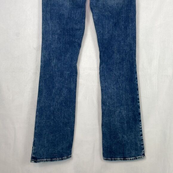 Silver Jeans. Avery Slim Bootcut. Size W 26. Inseam 32. - Picture 10 of 13
